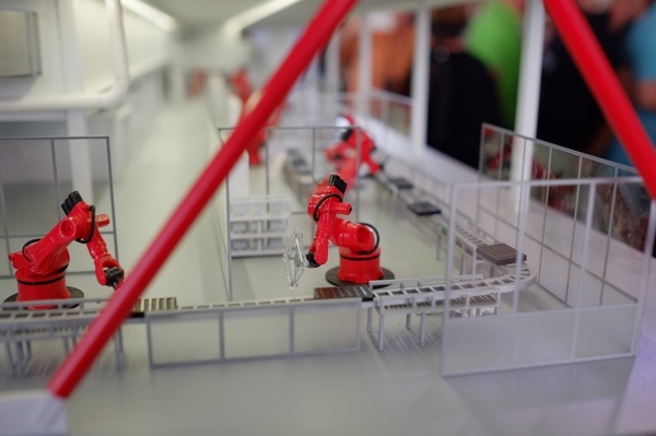 亲历特斯拉Gigafactory超级工厂开幕