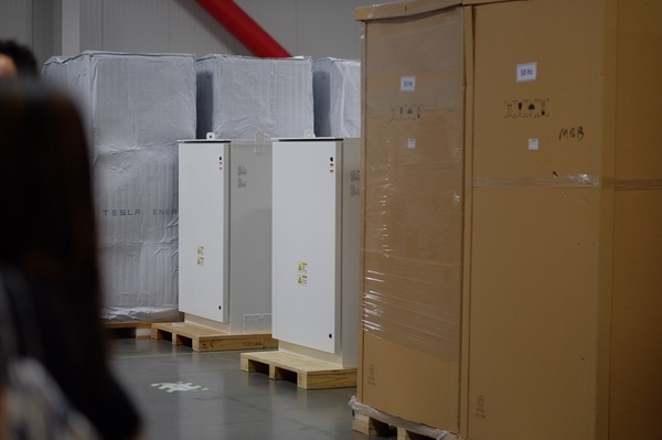 亲历特斯拉Gigafactory超级工厂开幕