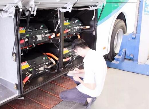 五洲龙发力氢燃料电池 一批燃料电池客车投放山西大同