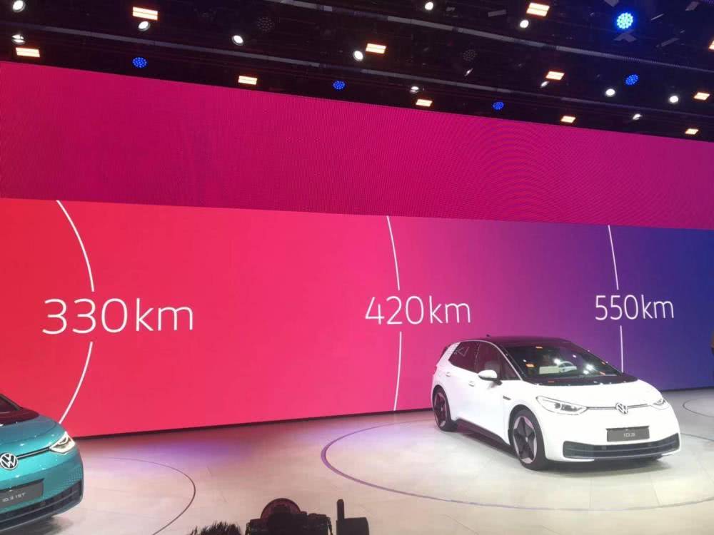 固态电池“中场战事”:丰田向左,大众向右? 固态电池“中场战事”:丰田向左,大众向右?