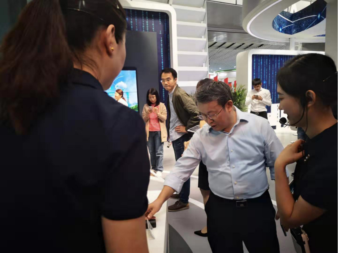 中国铁塔深化共享成效显著 预计年底可建成10万个5G站址