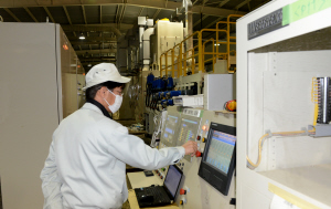 湖南中锂湿法锂电池隔膜项目投产 年产能力2万平米