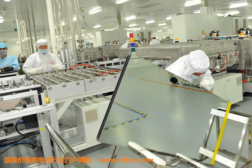 60亿港元合约签订 汉能光伏全产业链优势形成