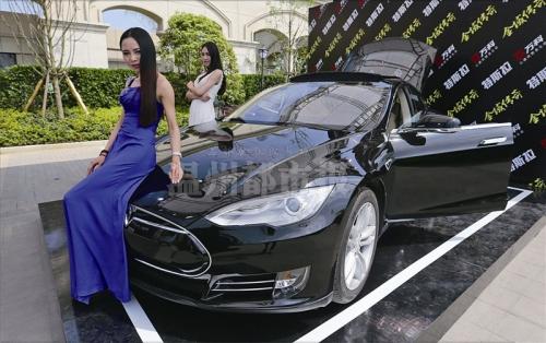 “汽车界的苹果”特斯拉到温州 百公里加速只需4.4秒