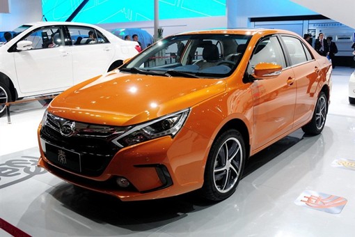 比亚迪等追赶特斯拉：动力锂电池困局/出路