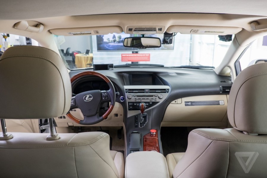 谷歌无人驾驶汽车试乘体验：实在太省心了！