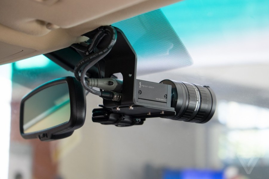 谷歌无人驾驶汽车试乘体验：实在太省心了！