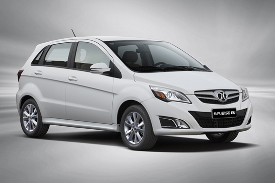 北汽集团新能源军团车参加首届环青海湖电动车赛