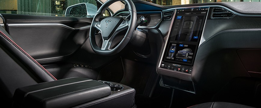 谷歌&苹果 语音及搜索功能 谁让汽车更智能？