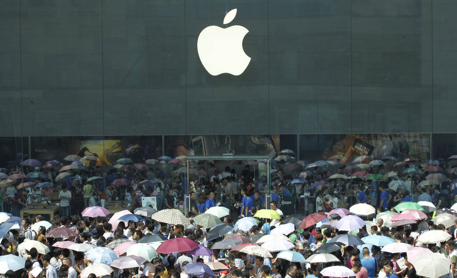 apple雄起！重庆首家苹果直营开幕三千人排队抢购