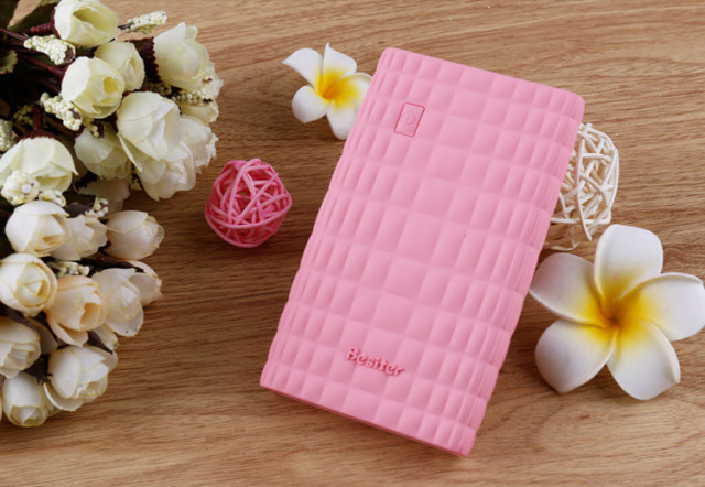 让她心动的神秘大礼 全球最受欢迎女性时尚移动电源