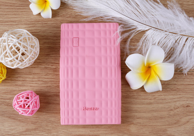 让她心动的神秘大礼 全球最受欢迎女性时尚移动电源