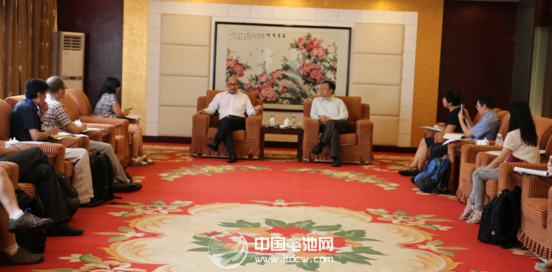 单祥双王传福联合答记者问 三基工程会议圆满落幕