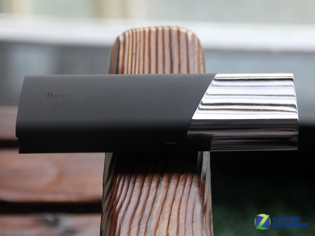 自带台灯 倍斯特BST-0157A移动电源赏析