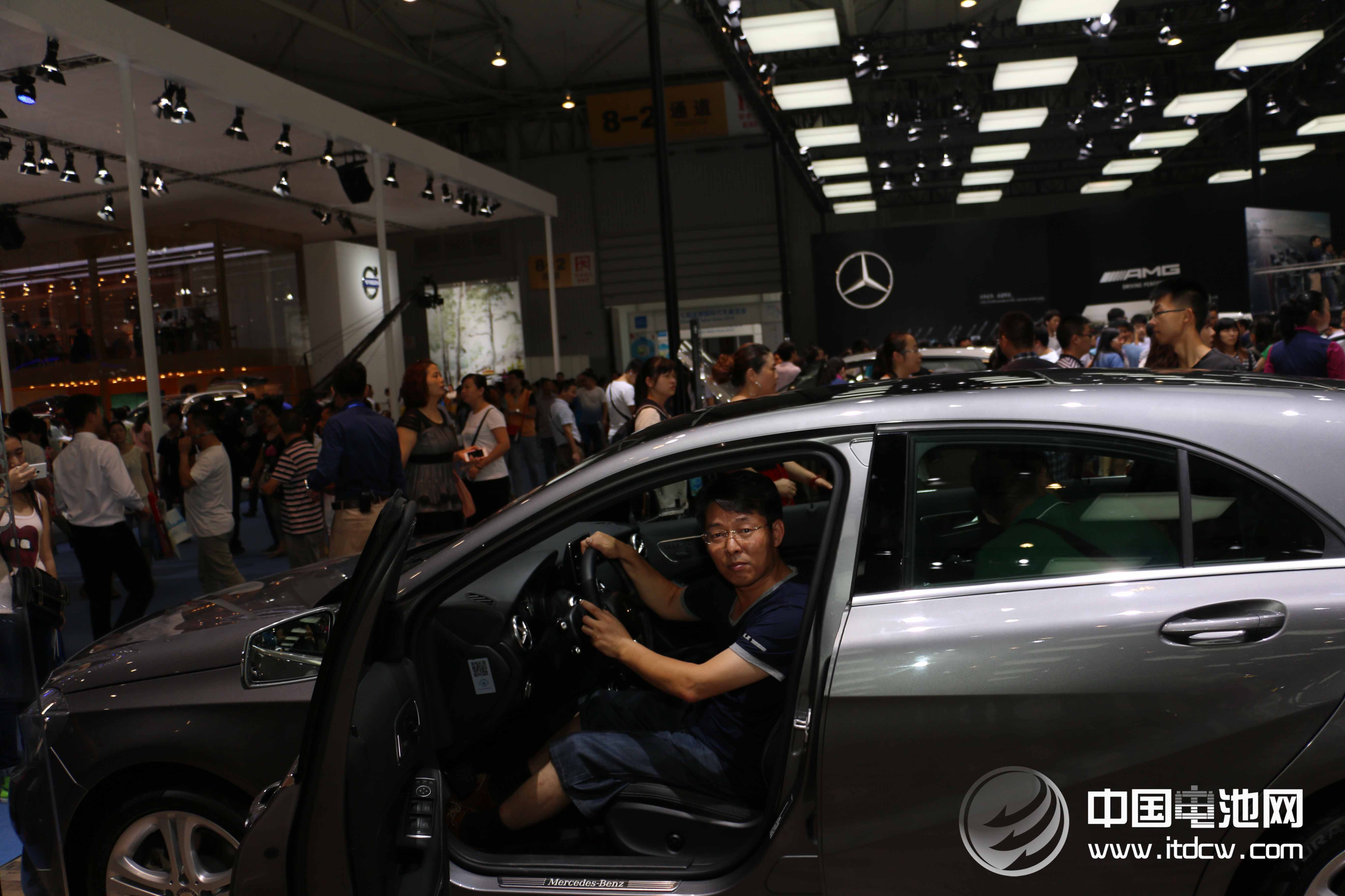 上汽牵手一嗨 新能源车租赁能否撬动私人消费？