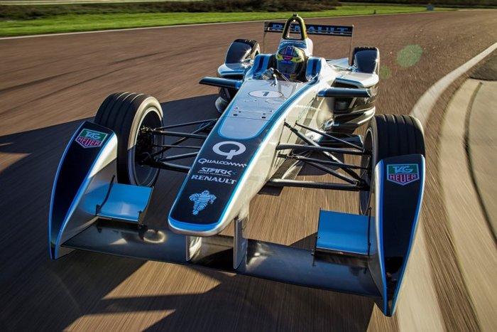 电动车届的F1：电动车的未来在Formula E赛道上奔驰