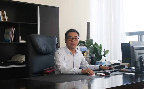 胡飞：打造中国的多晶硅“价格风向标”