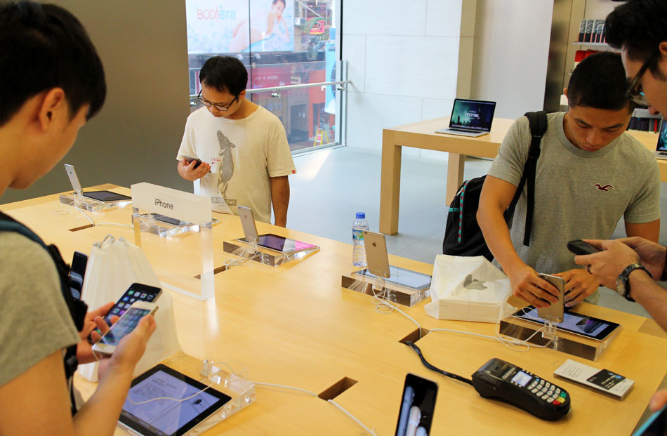 苹果iPhone 6香港发布当日:黄牛猖獗加价收货 苹果iPhone 6香港发布当日:黄牛猖獗加价收货
