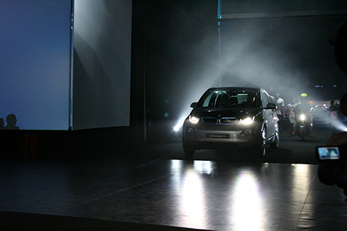 宝马新能源车i3和i8上市 全面挑战特斯拉