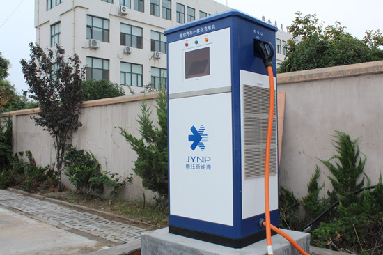 青岛首辆直充电动公交城阳开跑  里程可达80-100公里