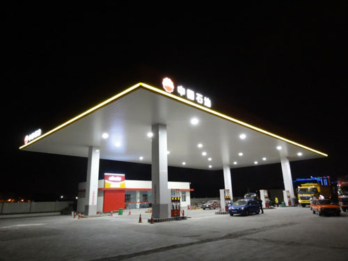 中石油建设充电桩将促进电动汽车产业发展