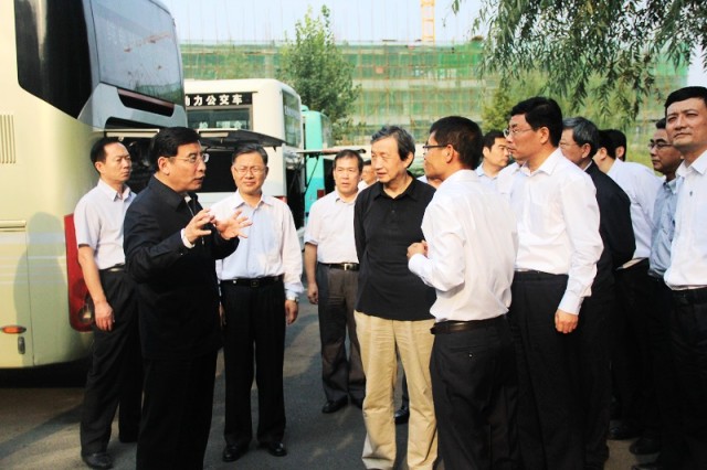 工信部部长苗圩到天津松正等企业调研新能源车