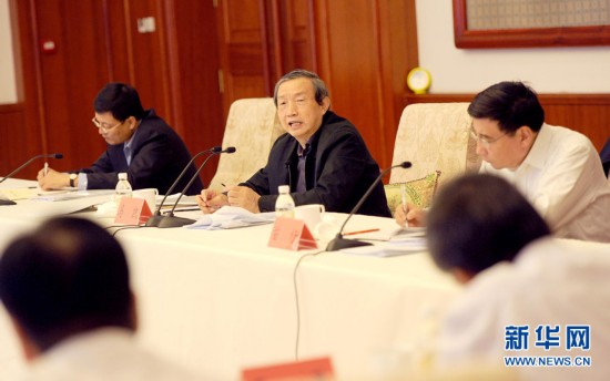 国务院副总理马凯：提升动力电池研发生产水平