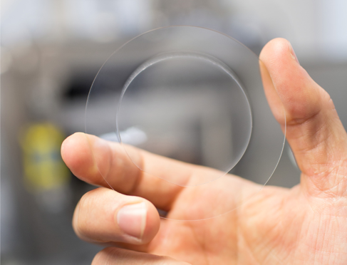 新兴技术：超薄蓝宝石制造低价防刮擦显示屏