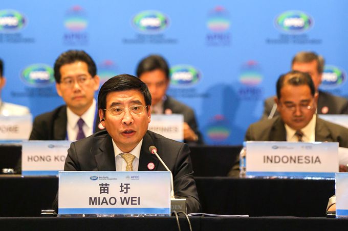 苗圩：税费减免 可以10万元购20万元纯电动车