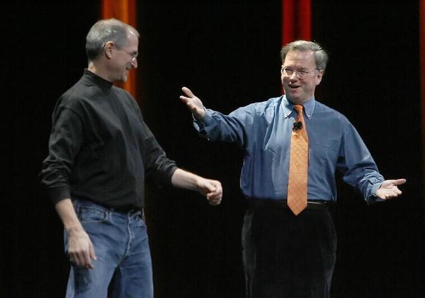 谷歌董事长：乔布斯是我最崇拜的人