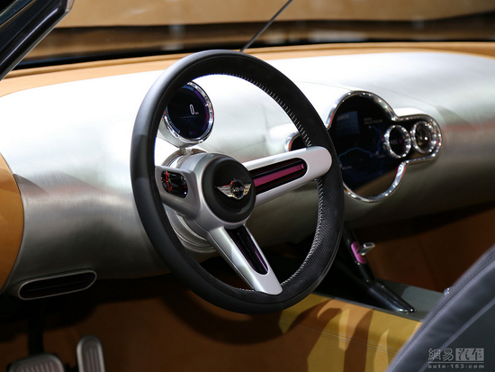 2014巴黎车展：宝马MINI敞篷电动车正式亮相