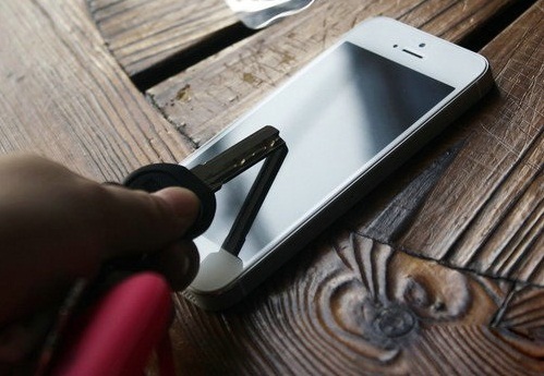 苹果蓝宝石原料供应商GTAT申请破产 股价暴跌90%