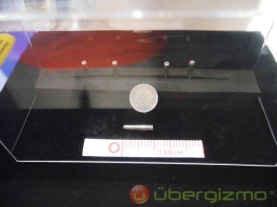 松下展出针式锂离子电池 直径3.5mm便携轻巧