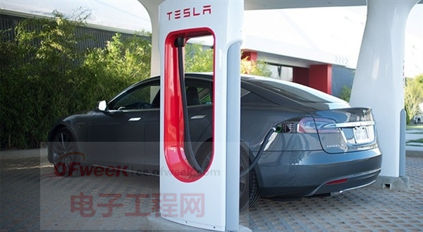 比亚迪电动车电池 PK 特斯拉电动车电池 到底谁才是王牌？