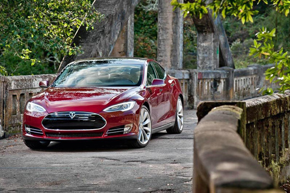 特斯拉：推出换电池大法 90秒就可以搞定