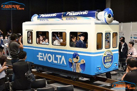 松下试验干电池驱动1吨重纸板电车 松下试验干电池驱动1吨重纸板电车