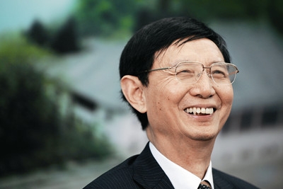 力帆集团董事长尹明善