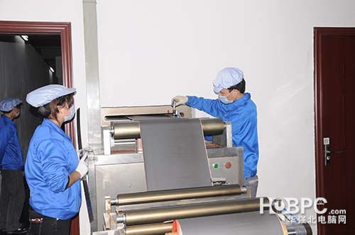  “创新能源 造福人类”：福斯特长江电芯工厂走访