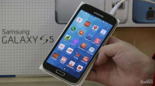 联想完成收购摩托罗拉成 开始向苹果三星宣战