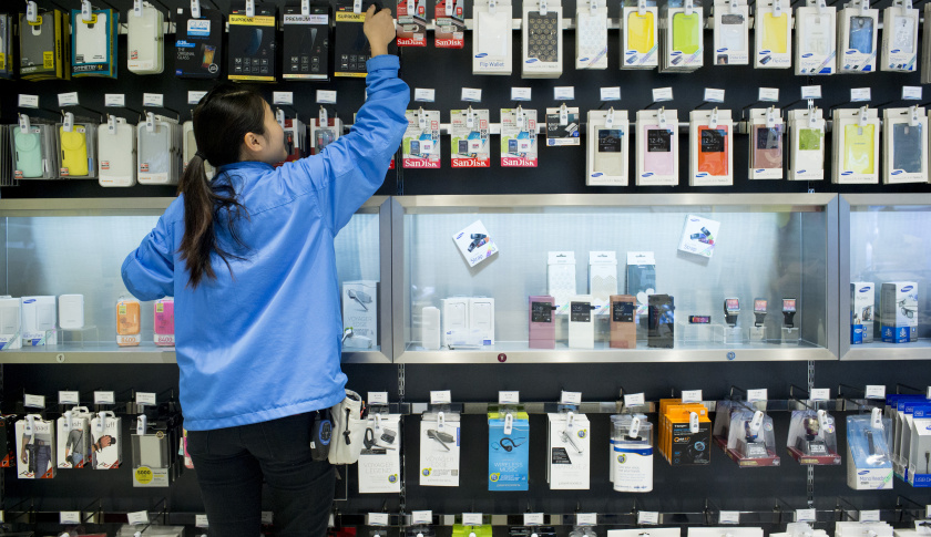 三星首推全金属外壳手机 希望夺回中国市场霸主地位