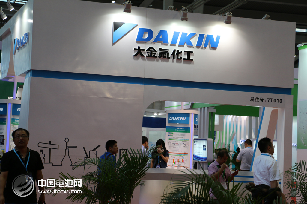 发展新能源汽车 让市场选择合适的技术路线