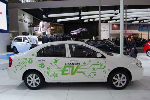 新能源汽车推广两难待解 比亚迪借“秦”占半壁江山