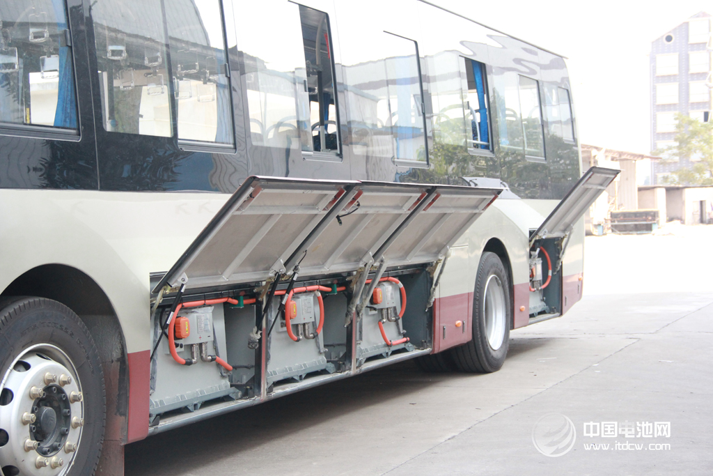 比克与安源共同开发的新能源客车均采用比克三元材料锂离子动力电池