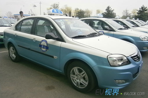 500辆电动出租北京城区投运 将首次跨区运营