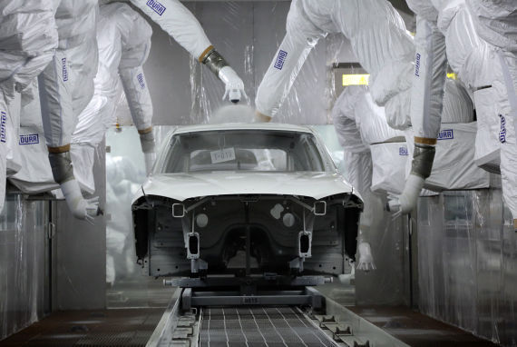 机器人“统治”汽车制造业的时代还有多远？