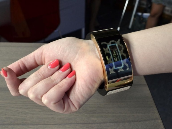 智能手环大趋势：渐被智能手表取代？