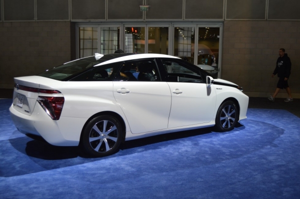 从未如此饥渴：洛杉矶车展上的燃料电池汽车