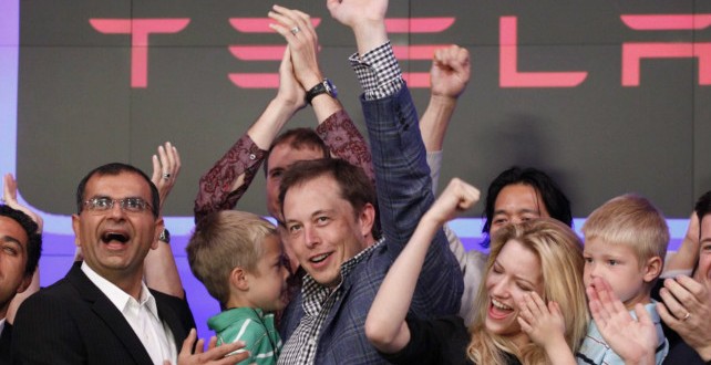 特斯拉传奇之一：从神秘黄色小跑车开始发力