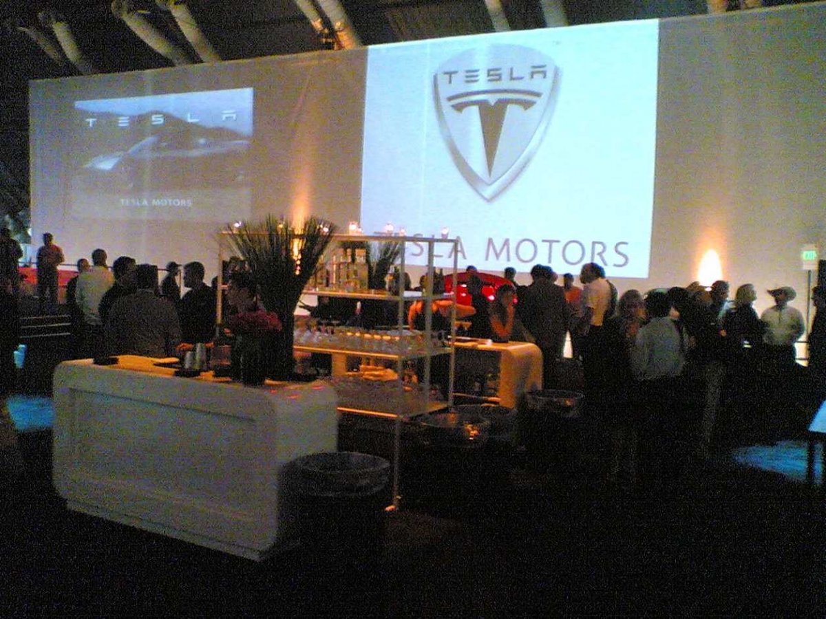 特斯拉传奇之六：该与世界见面了