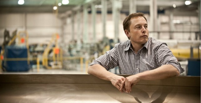 Tesla 于 2006 正式向外界宣布其存在，并且获得了一致的好评。然而，这仅仅是浮云而已。真正的危机才刚刚开始……